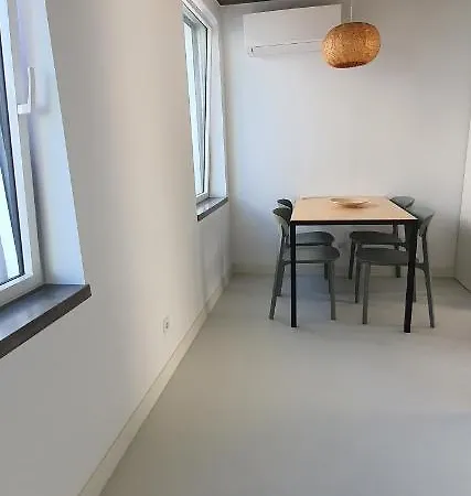 Lemon * Lagos